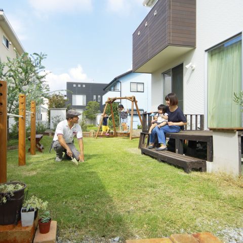 家族で休日を楽しむ家