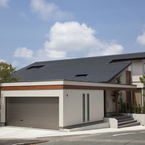 ガレージ付き＆大屋根の家